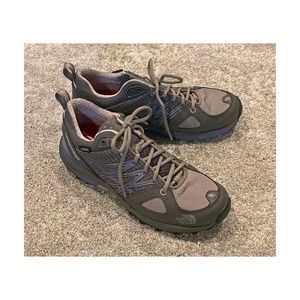 North Face Women's Hiking Sneakers sz 9 With Box